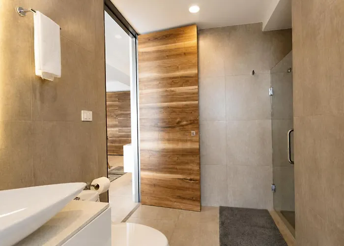 Modern 3br Near 5th Av Pool Sauna And Fitness